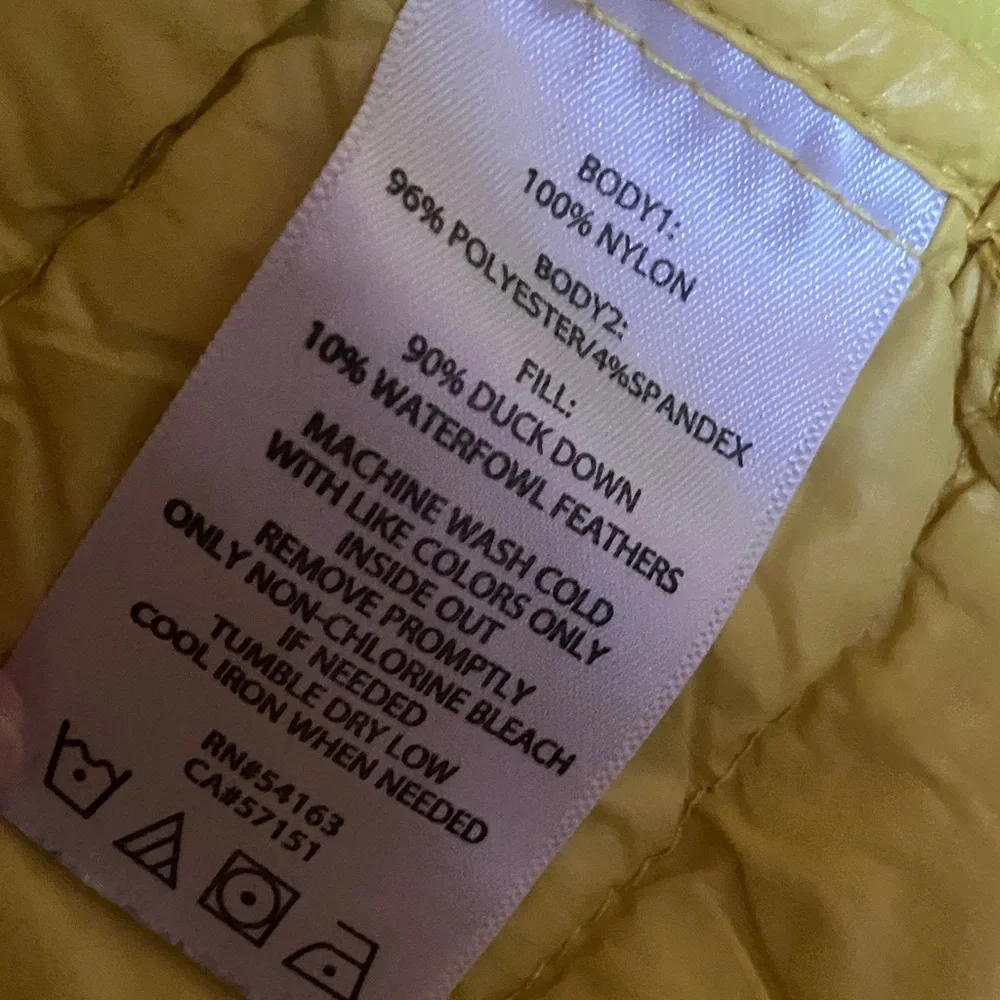 Calvin Klein Lightweight Down-Filled Women's Yellow Jacket XL - Picture 3 of 6